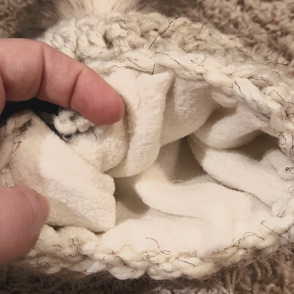 Infant hat - Picture 2 of 2